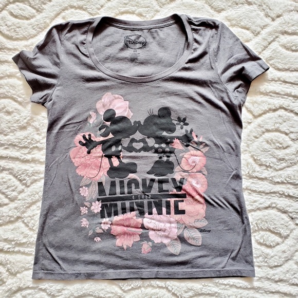 torrid Tops - Mickey and Minni Disney Torrid tee